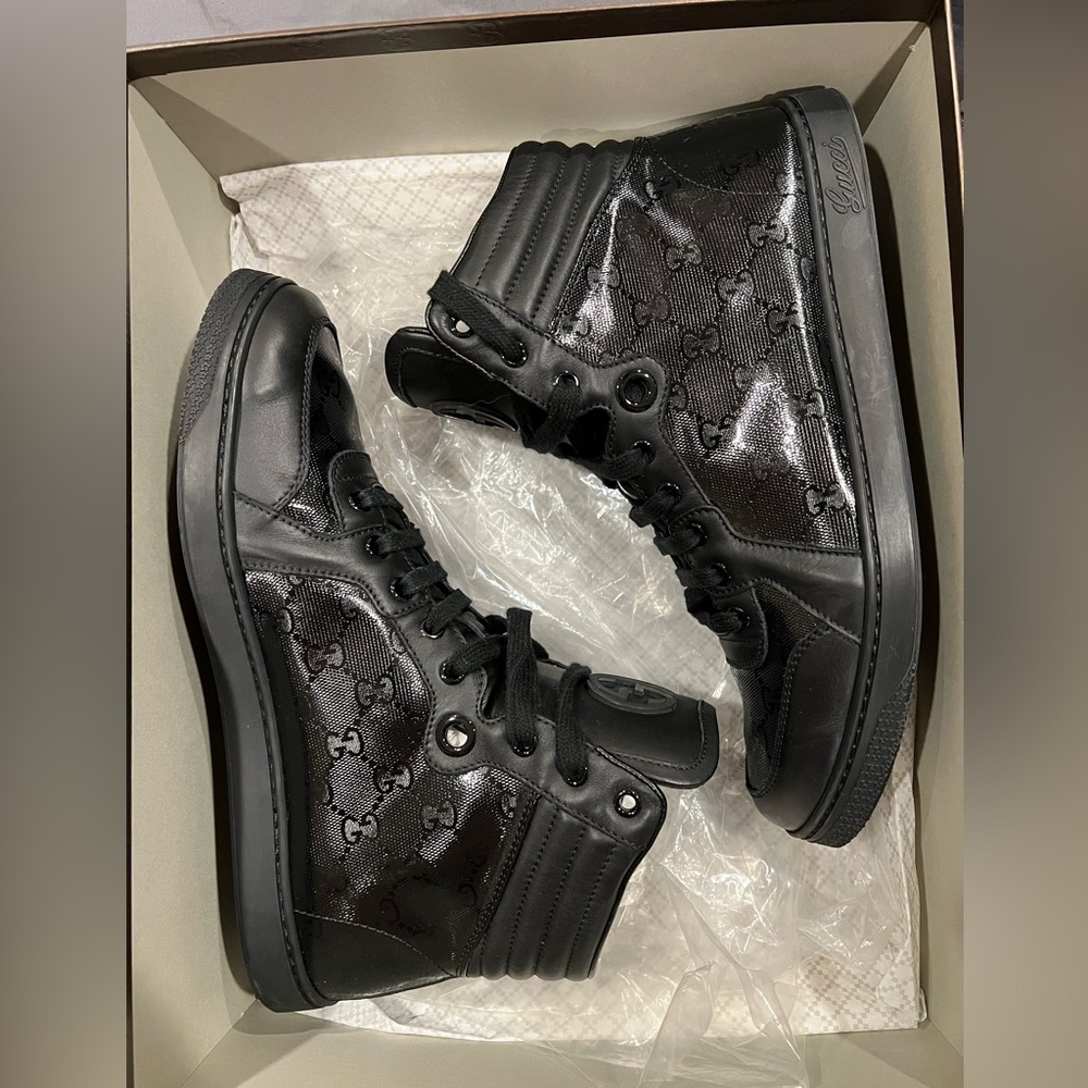 Men’s 8G Gucci sneakers 100% Authentic